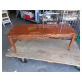 COFFEE TABLE 17'TX20'WX48'L / DAMAGE TO TOP / RW COFFEE TABLE 17'TX20'WX48'L / DAMAGE TO TOP / RW