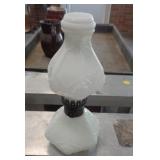 VINTAGE SMALL OIL LAMP 9'T