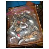 LIQUOR BOTTLE POURERS