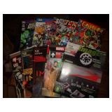 LOT OF 10 COMIC BOOKS