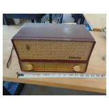 VINTAGE ZENITH TUBE RADIO