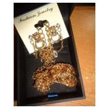 COSTUME JEWELRY NECKLACE & EARRINGS