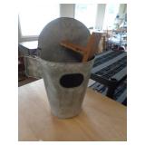 METAL HALF ROUND & WOOD SHELF
