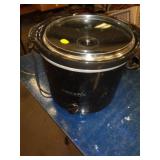 CROCK POT