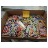300 - BASEBALL CARDS