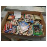 300 - BASEBALL CARDS