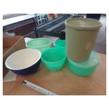 TUPPERWARE & PLASTICWARE
