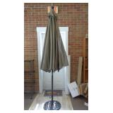 BIG PATIO UMBRELLA W WEIGHTED BASE / LW