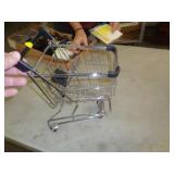 MINIATURE METAL SHOPPING CART