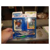 BASEBALL FIGURE - ROBERTO ALOMAR BASEBALL FIGURE - ROBERTO ALOMAR