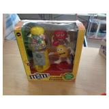 M&M FOOTBALL THEME DISPENSER M&M FOOTBALL THEME DISPENSER