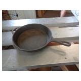 LODGE 10' CAST IRON SKILLET LODGE 10' CAST IRON SKILLET