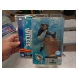 BASEBALL FIGURE - DONTRELLE WILLIS BASEBALL FIGURE - DONTRELLE WILLIS