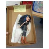 2001 BRATZ DOLL 2001 BRATZ DOLL