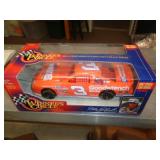 NASCAR 1:24 SCALE - DALE EARNHARDT NASCAR 1:24 SCALE - DALE EARNHARDT