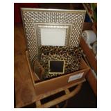 PIC FRAMES PIC FRAMES