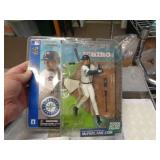 BASEBALL FIGURE - ICHIRO BASEBALL FIGURE - ICHIRO
