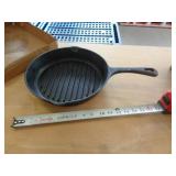 BENJAMIN & MEDWIN GRIDDLE CAST IRON 11' BENJAMIN & MEDWIN GRIDDLE CAST IRON 11'