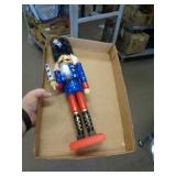 NUTCRACKER NUTCRACKER