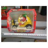 M&M DISPENSER - CAR M&M DISPENSER - CAR