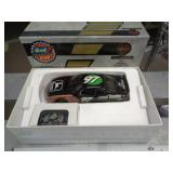 1:24 SCALE NASCAR -JOHN DEERE CAR- REVELL DIECAST 1:24 SCALE NASCAR -JOHN DEERE CAR- REVELL DIECAST