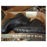 NIKE BOOTS SZ 8 NIKE BOOTS SZ 8