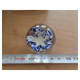 JOE ZIMMERMAN PAPERWEIGHT / 2 CHIPS ON TOP JOE ZIMMERMAN PAPERWEIGHT / 2 CHIPS ON TOP