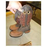 KIDS BOOTS / UNK SZ / HAVE BEEN RESOLED KIDS BOOTS / UNK SZ / HAVE BEEN RESOLED