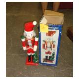 21' NUTCRACKER FIGURE / LW 21' NUTCRACKER FIGURE / LW