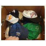 LOT OF HATS / UT LOT OF HATS / UT