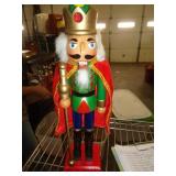 NUT CRACKER NUT CRACKER