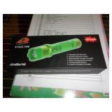 STUNGUN / FLASHLIGHT - GREEN