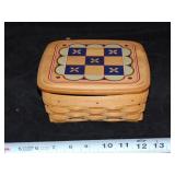 2005 LONGABERGER BASKET  / GAME BASKET