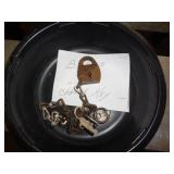 VINTAGE BRASS LOCK W KEY & CHAIN