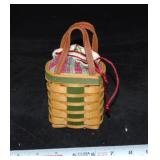 2008 LONGABERGER BASKET / LITTLE SHOPPER