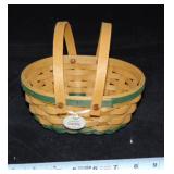 2004 LONGABERGER BASKET / GUM DROP