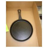 SKOOKIE 7' CAST IRON SKILLET