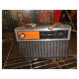 VINTAGE SEARS RADIO NOT TESTED