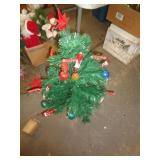 31' TALL LIGHTED XMAS TREE / RW