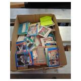 700 BASEBALL CARDS