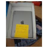 IPAD - COMES ON / NO CARD / LOCKED