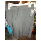 4 - SHORTS SZ MED / NEW