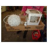 XMAS GLOBE LIGHTS