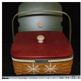 2009 LONGABERGER BASKET / 2 LIDS / SNOWFLAKE