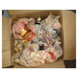 LOT OF AVON BOTTLES / UT LOT OF AVON BOTTLES / UT