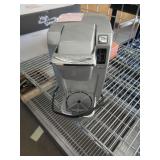 KEURIG COFFEE MAKER / WORKS KEURIG COFFEE MAKER / WORKS