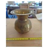 10' TALL BULLDOG CUT PLUG BRASS SPITTOON 10' TALL BULLDOG CUT PLUG BRASS SPITTOON