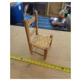 DOLL CHAIR DOLL CHAIR
