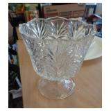 FOOTED FRUIT BOWL OR VASE FOOTED FRUIT BOWL OR VASE