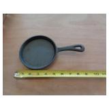 SMALL CAST IRON SKILLET 4' SMALL CAST IRON SKILLET 4'